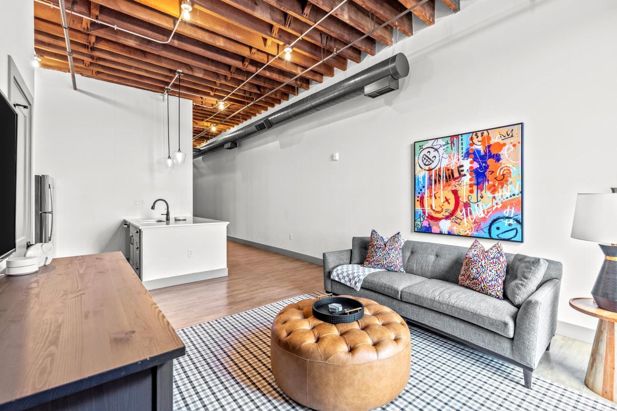 1br Dwtn Loft-parking-wd-g209