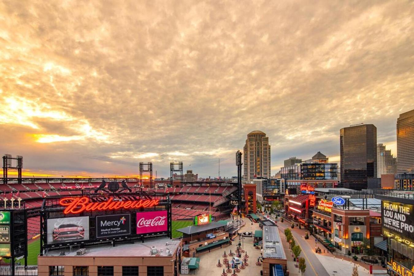 Landing At Ballpark Heights - 1 Bedroom In Downtown