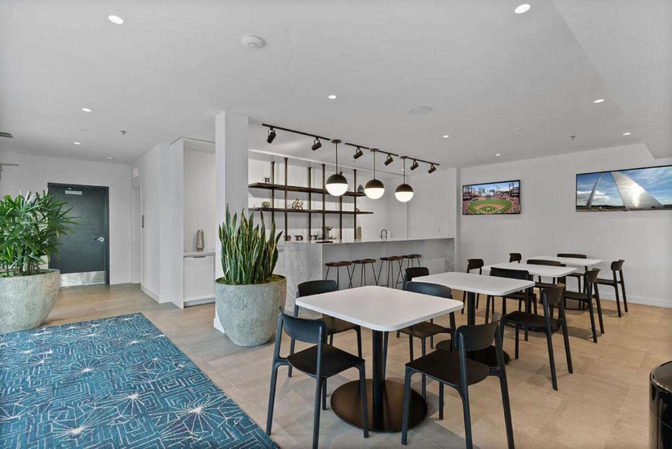 Landing At Ballpark Heights - 1 Bedroom In Downtown *