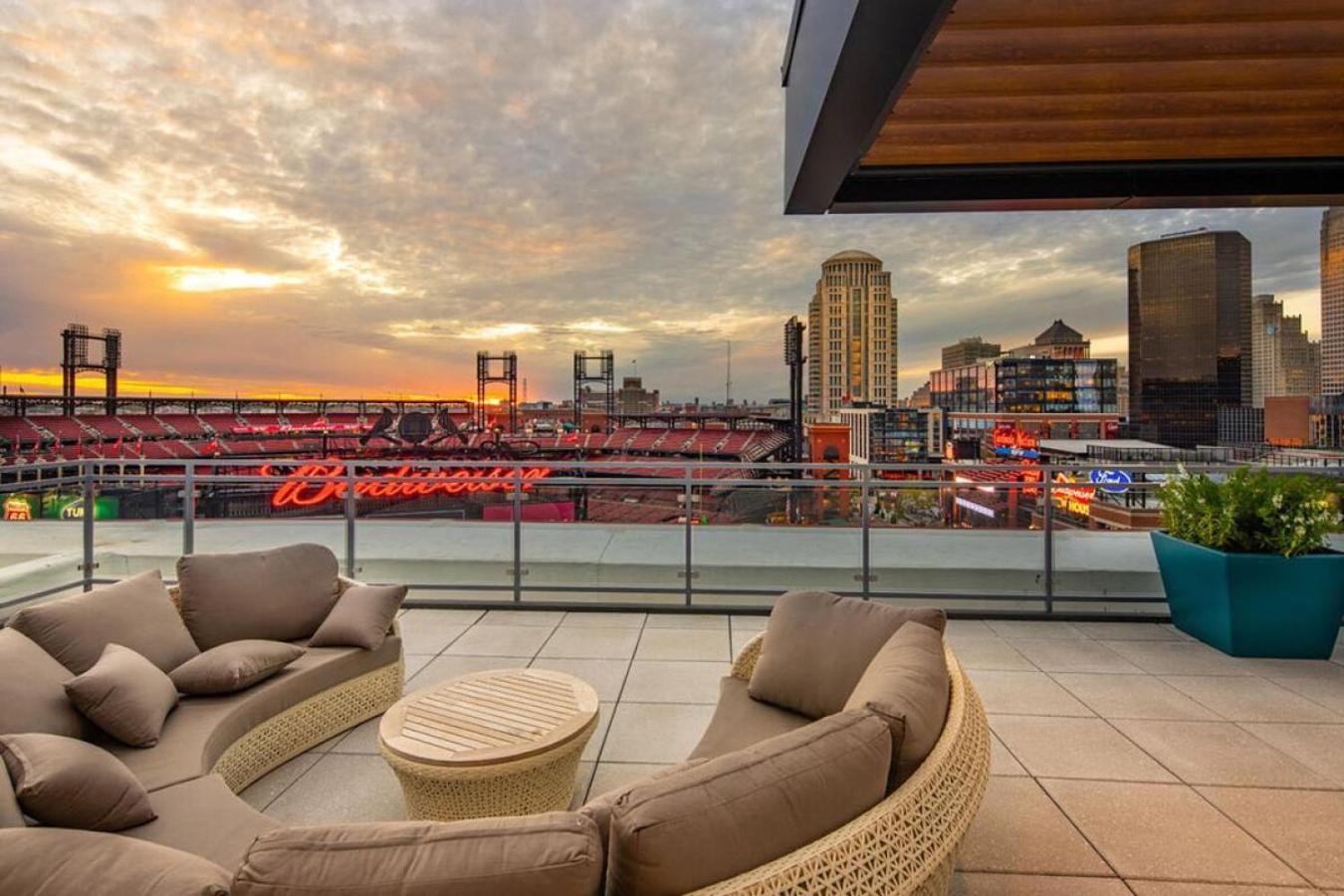 Apartment Landing At Ballpark Heights - 1 Bedroom In Downtown
