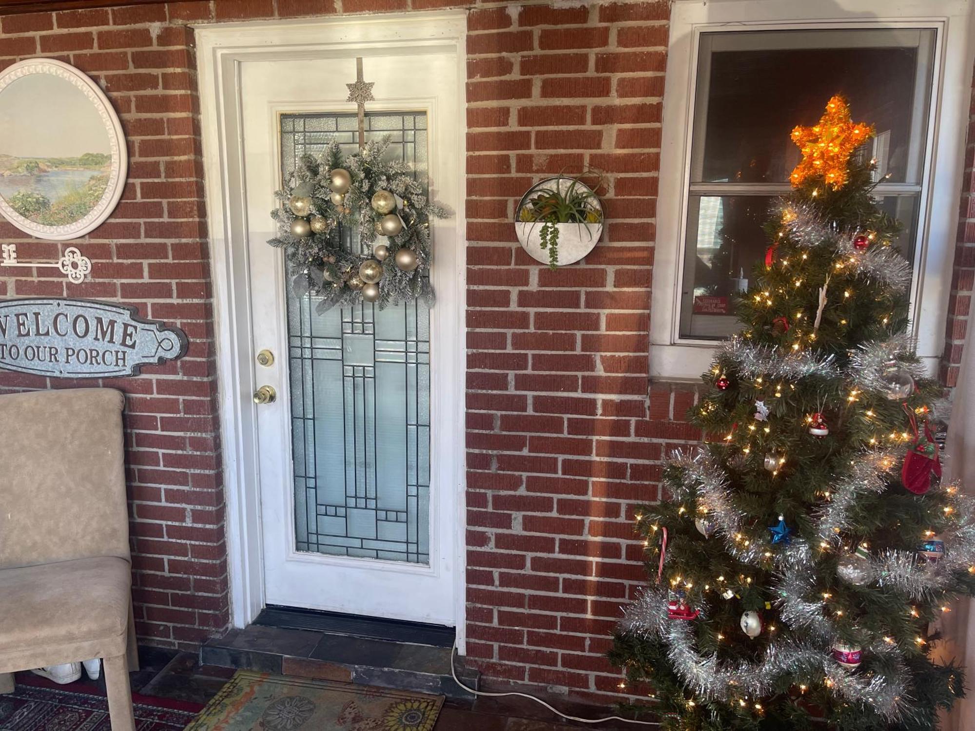 Homestay Cozy Near Airport & Highway