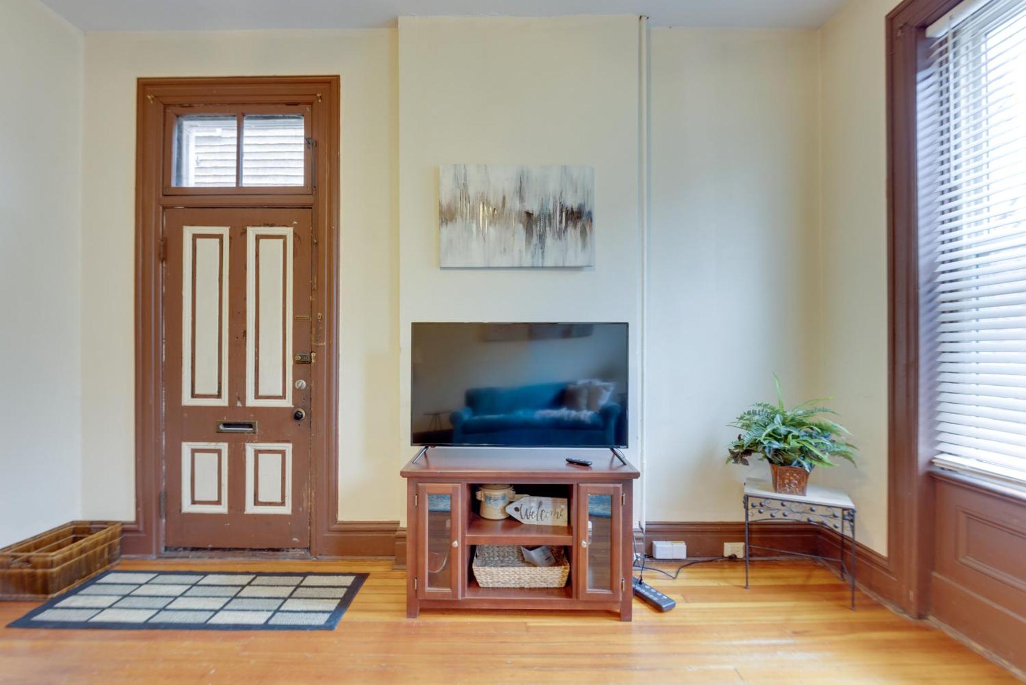 Stl Close To Downtown! *