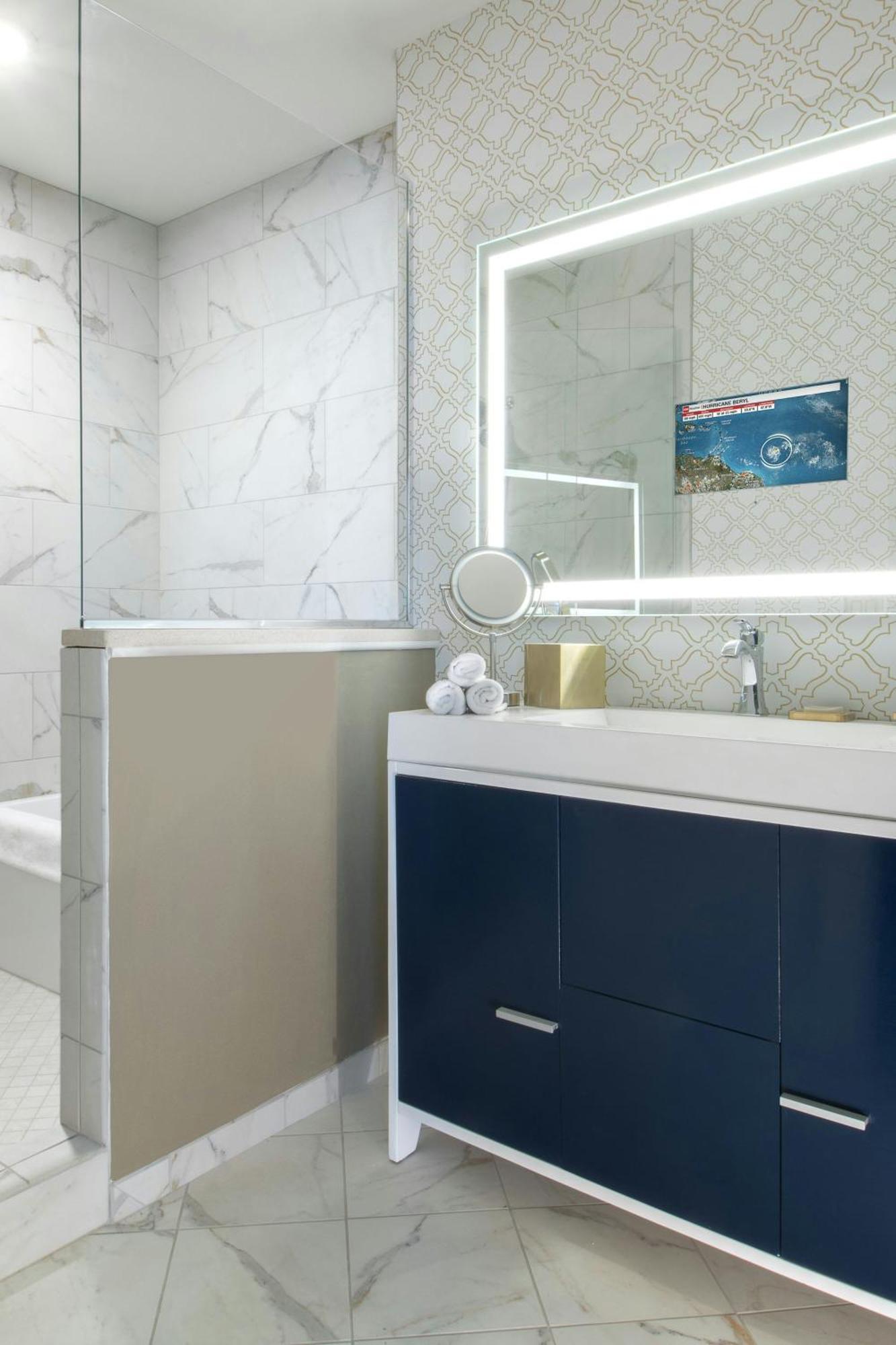 Louis, Autograph Collection Hotel