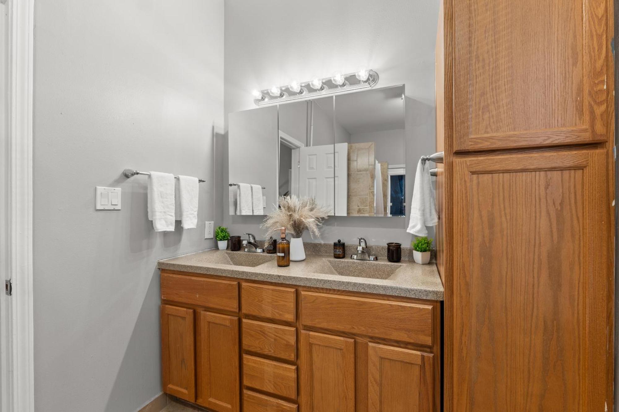 West End Washu Bjc St Louis Children's Hospital Forest Park 3br Euphoria Saint Louis