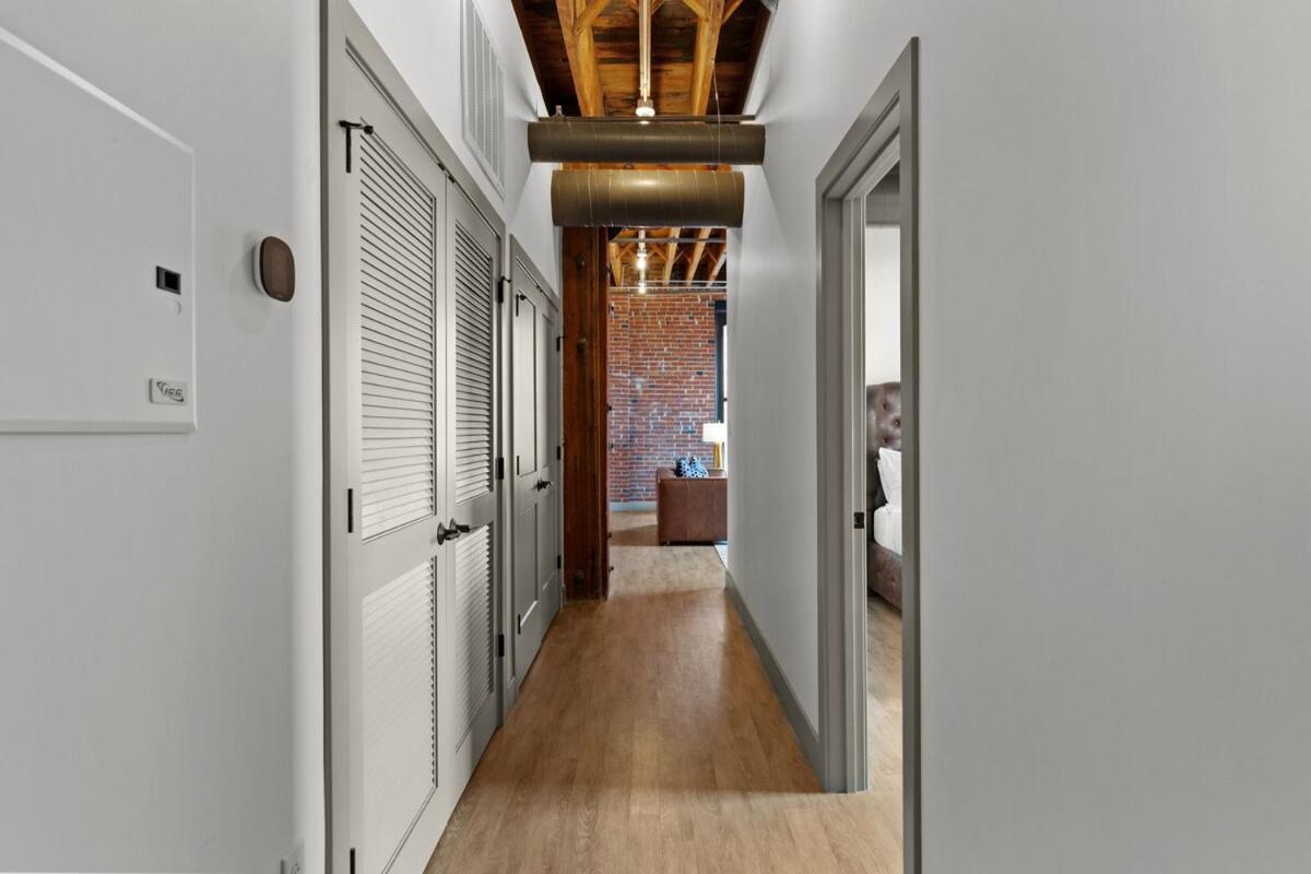 Apartment Daydreamer's Delight! River View - Walk To Arch *