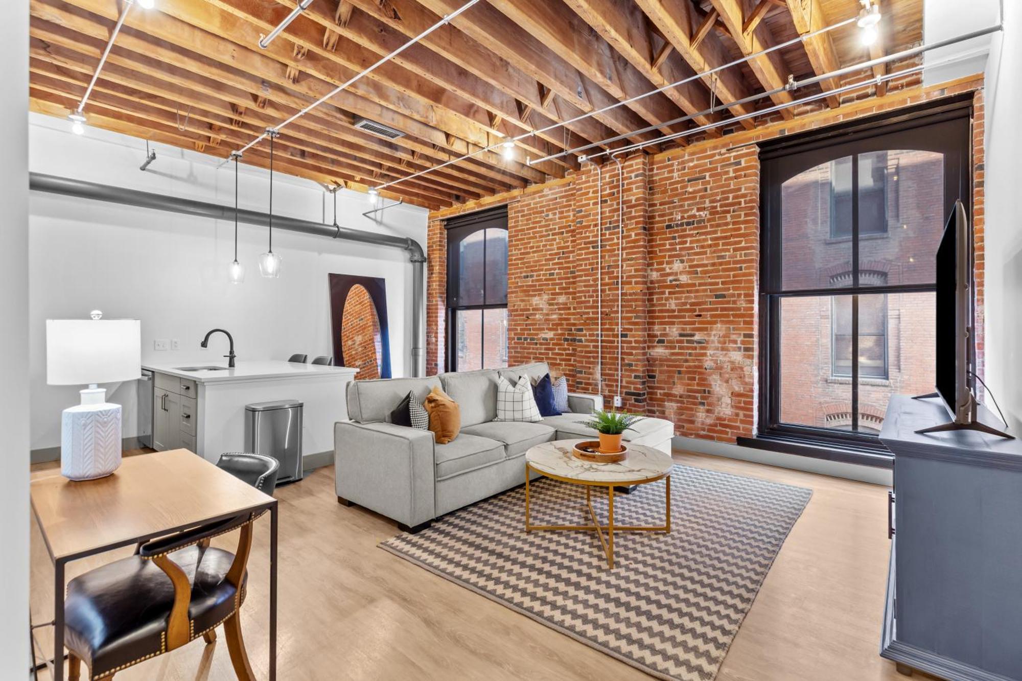 Premier Downtown Loft, Steps To Arch & Convention Center *