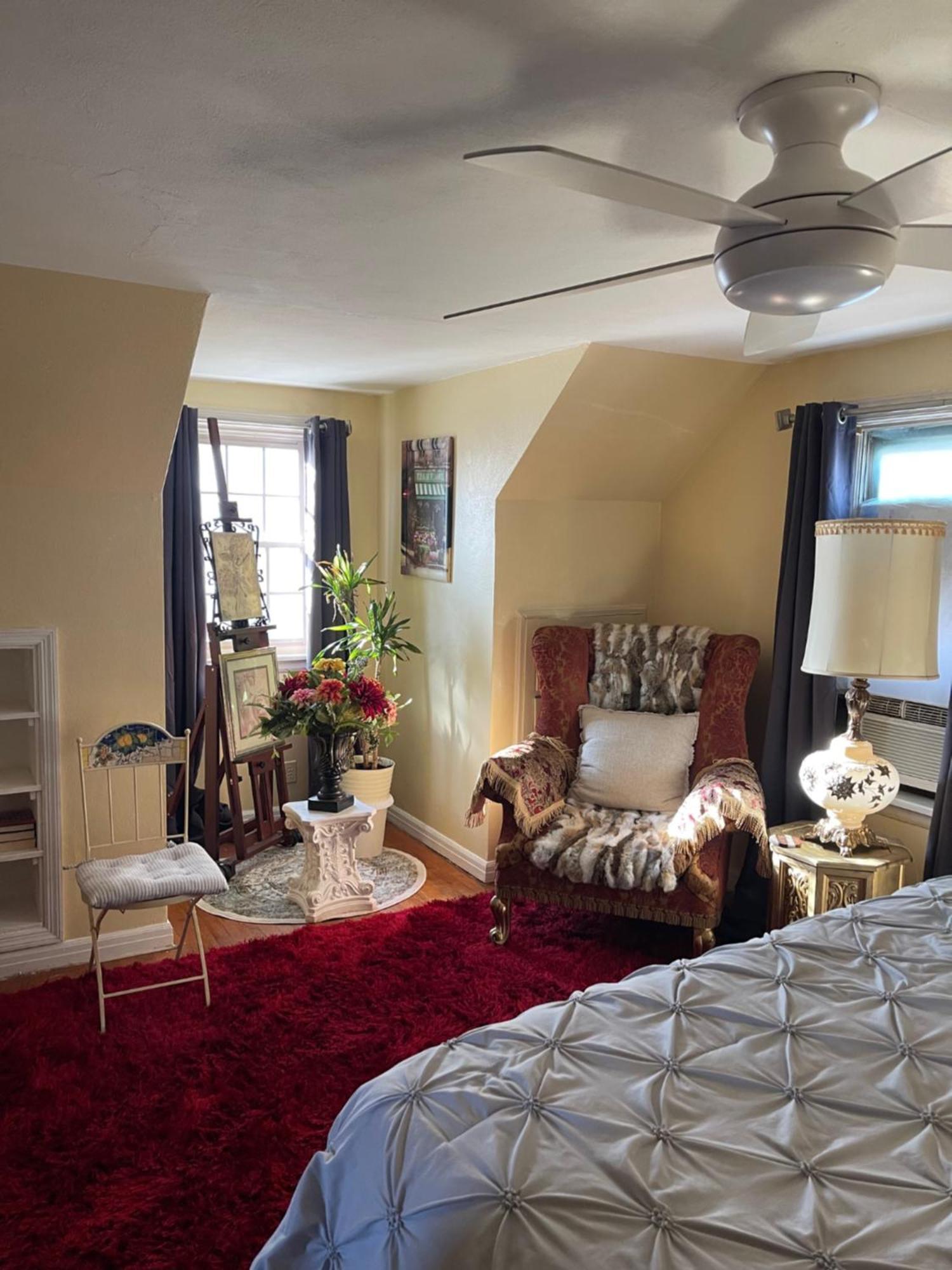 Cozy Near Airport & Highway *