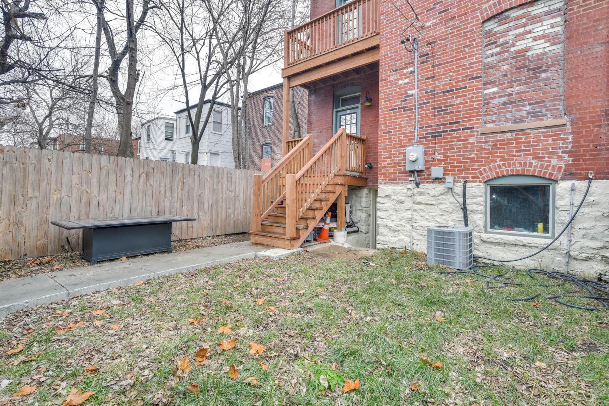 Walk To Gravois Park With Garage