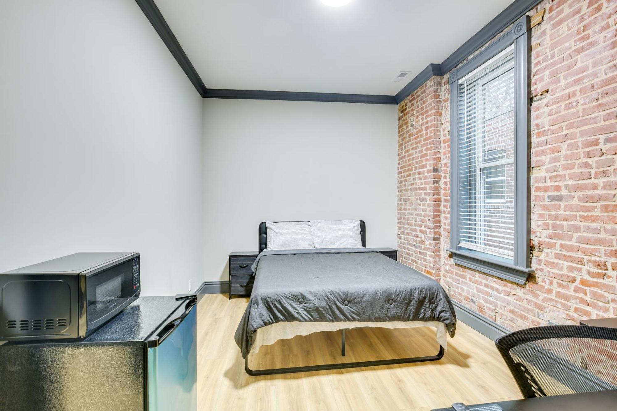 Walk To Gravois Park With Garage Holiday home *