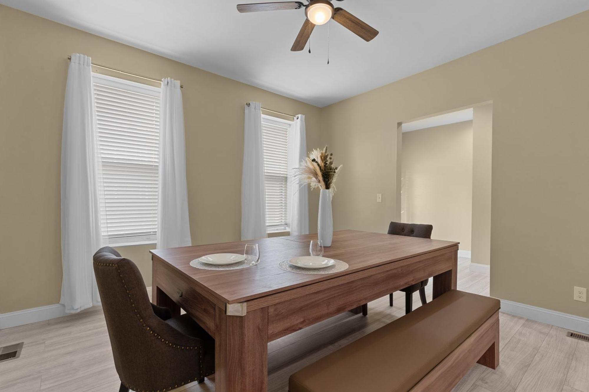Red Brick Hideaway | Jz Vacation Holiday home Saint Louis