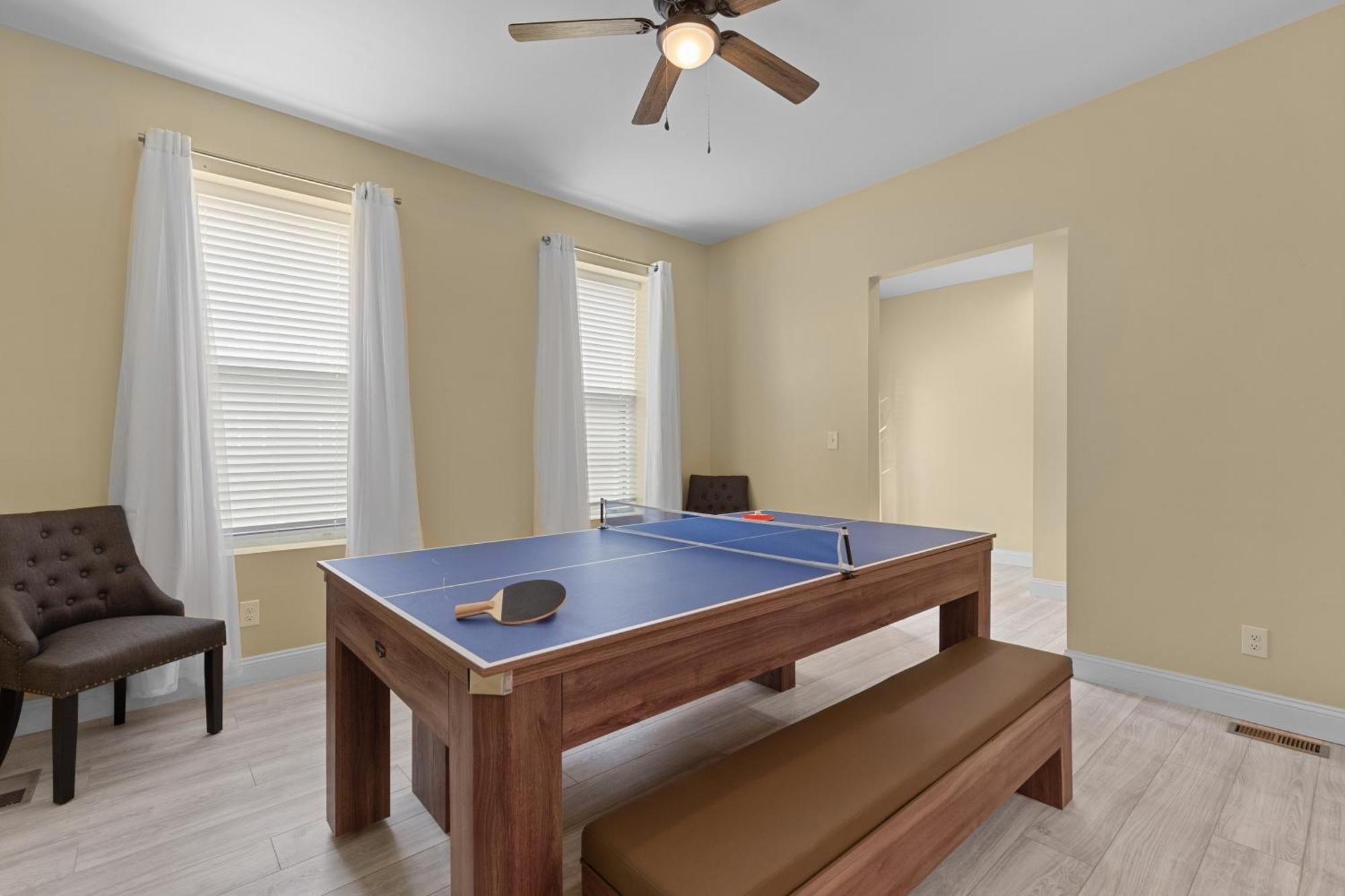 Red Brick Hideaway | Jz Vacation * Saint Louis