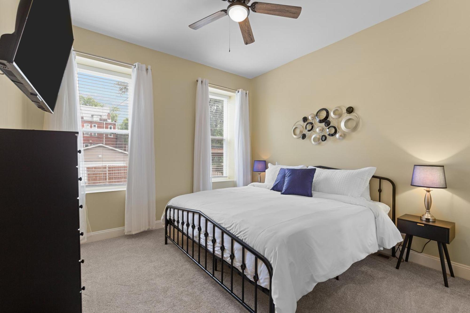 Red Brick Hideaway | Jz Vacation Holiday home Saint Louis