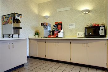 Oyo St. Louis Lambert Airport Hotel Woodson Terrace