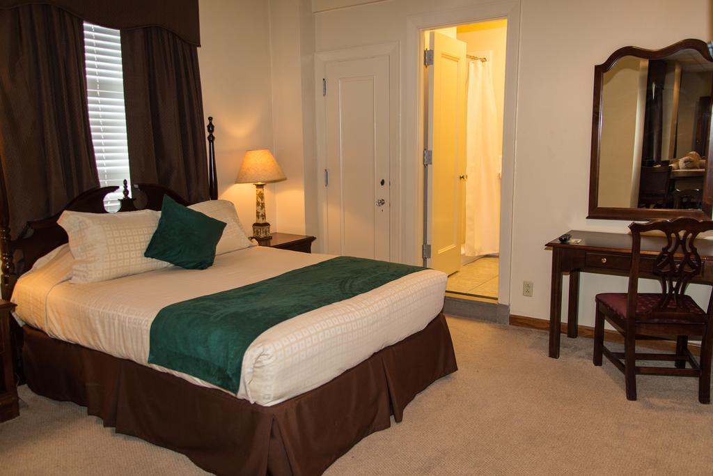 Missouri Athletic Club 3*