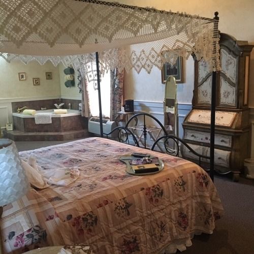 The At Grant's Trail Lodge *