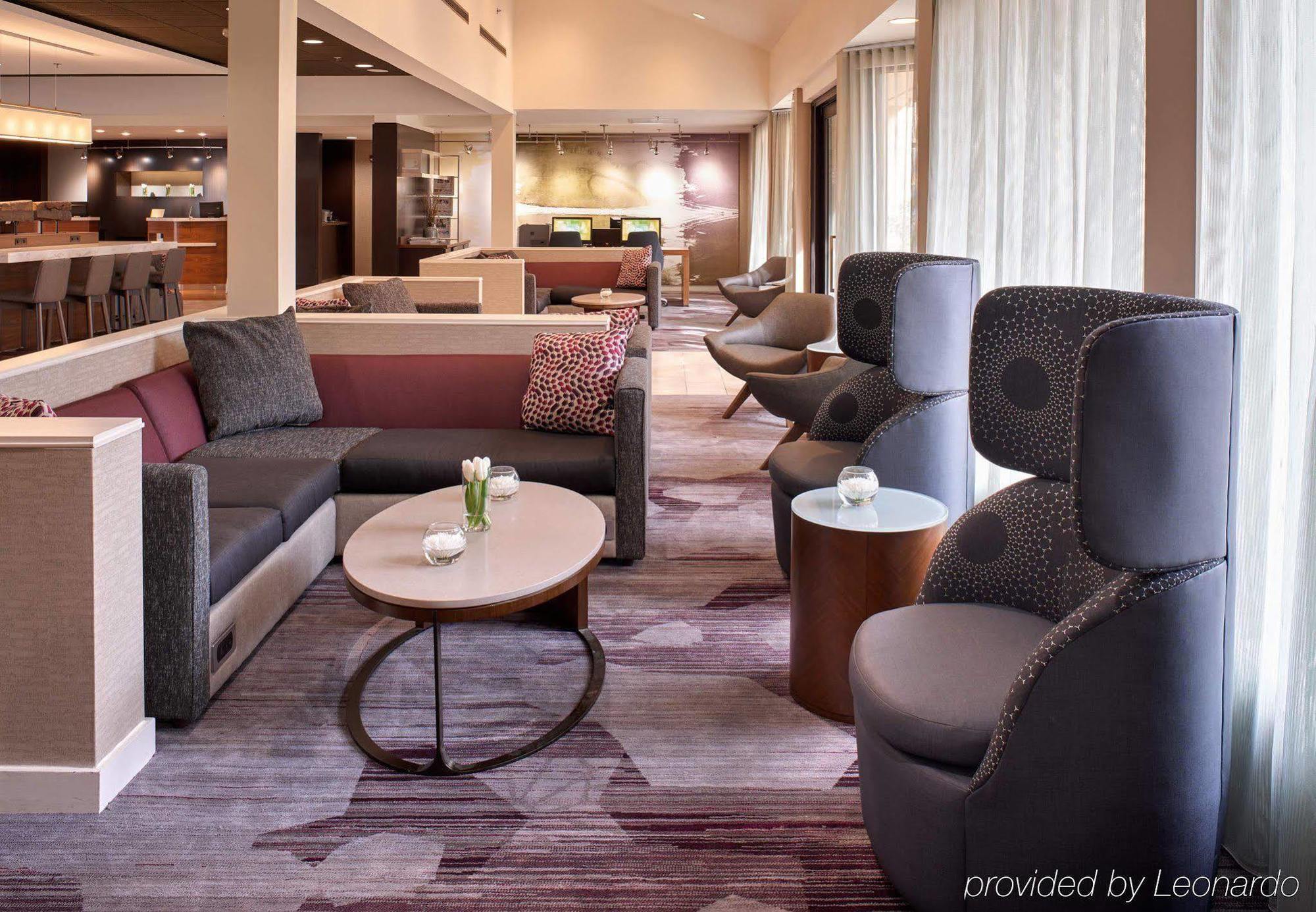 Courtyard By Marriott Downtown West Hotel