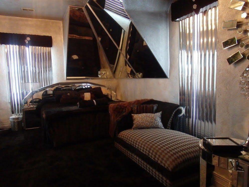 West End 3*