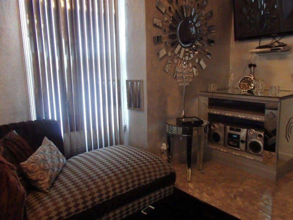 Bed & Breakfast West End