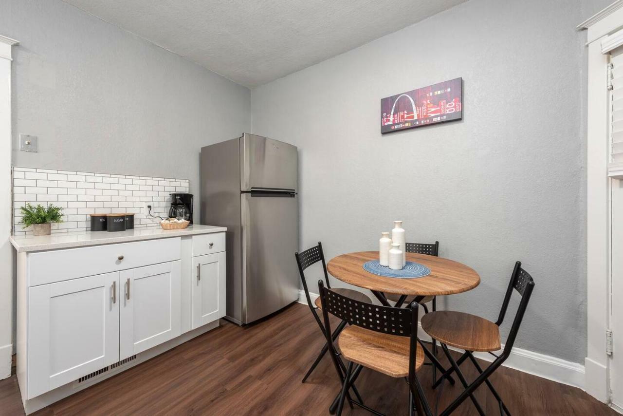 Apartment Charming & Historic 1br Saint Louis