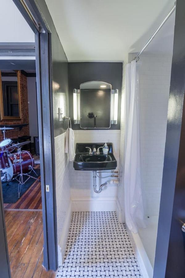 The Pocket- Where Music Meets Hospitality Apartment