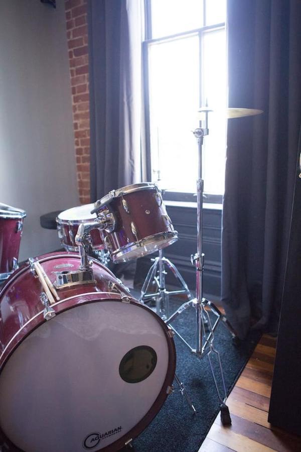 The Pocket- Where Music Meets Hospitality Apartment