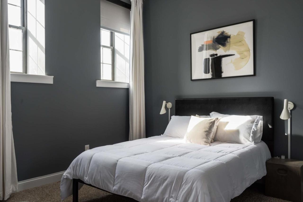 Frontdesk 1 Bedroom Apt 3 Miles To Botanical Gardens Apartment