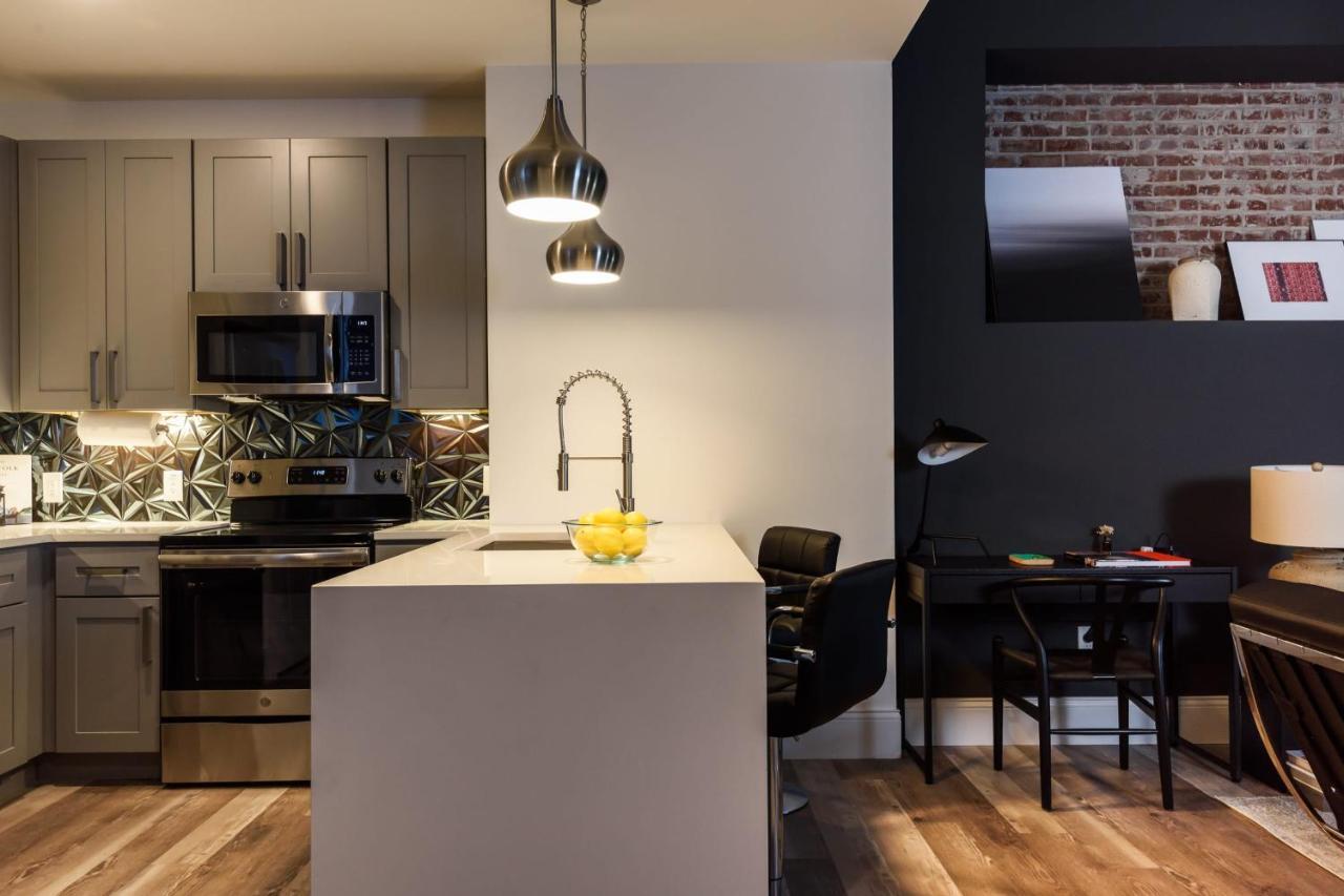 Frontdesk Revamped 1 Bedroom Apt By The Gate District Apartment *