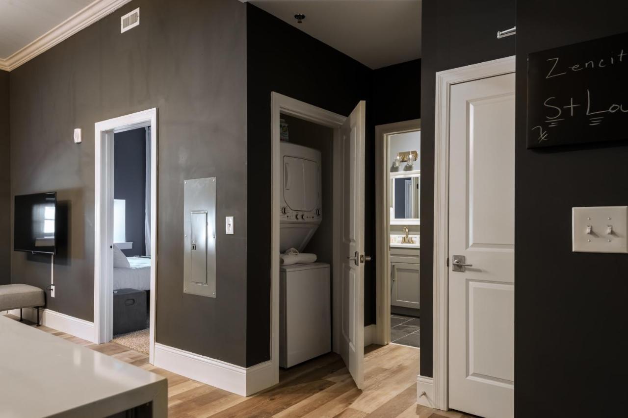 Apartment Frontdesk Revamped 1 Bedroom Apt By The Gate District *