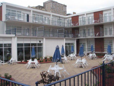 Express West End By Ihg Hotel Saint Louis
