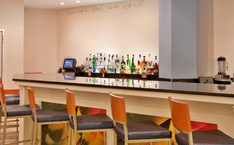 Express West End By Ihg Hotel Saint Louis