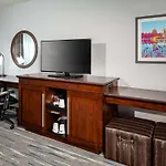 Hampton Inn & Suites St. Louis At Forest Park