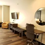 Super 8 By Wyndham St. Louis North