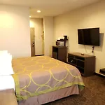 Super 8 By Wyndham St. Louis North