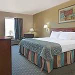 Days Inn By Wyndham Downtown St. Louis