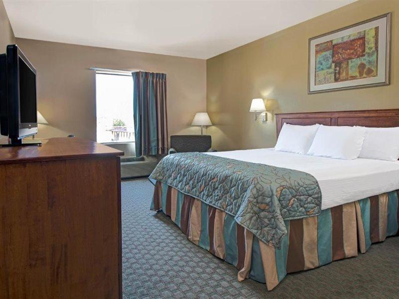 Days By Wyndham Downtown 2*