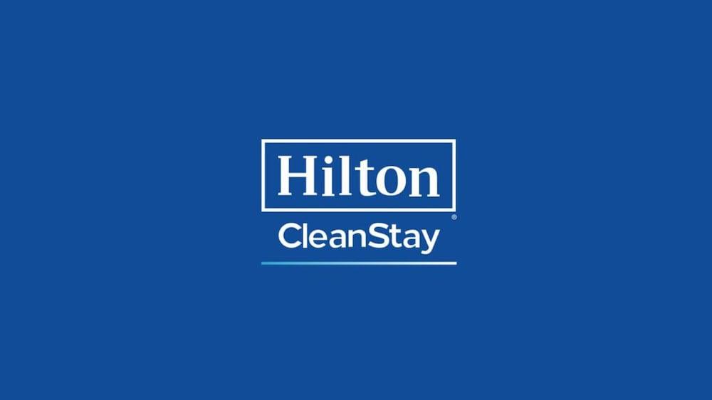 Hotel Hampton & At Forest Park 3*