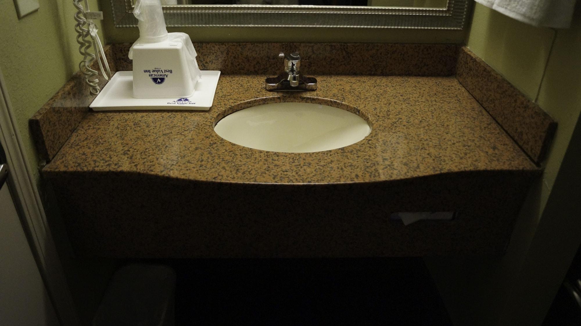 Motel Americas Value Downtown