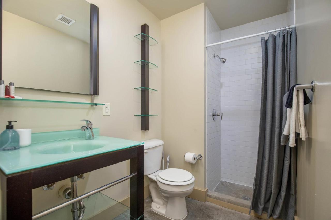 Apartment Frontdesk Open 2 Bedroom Apt Near Busch Stadium *