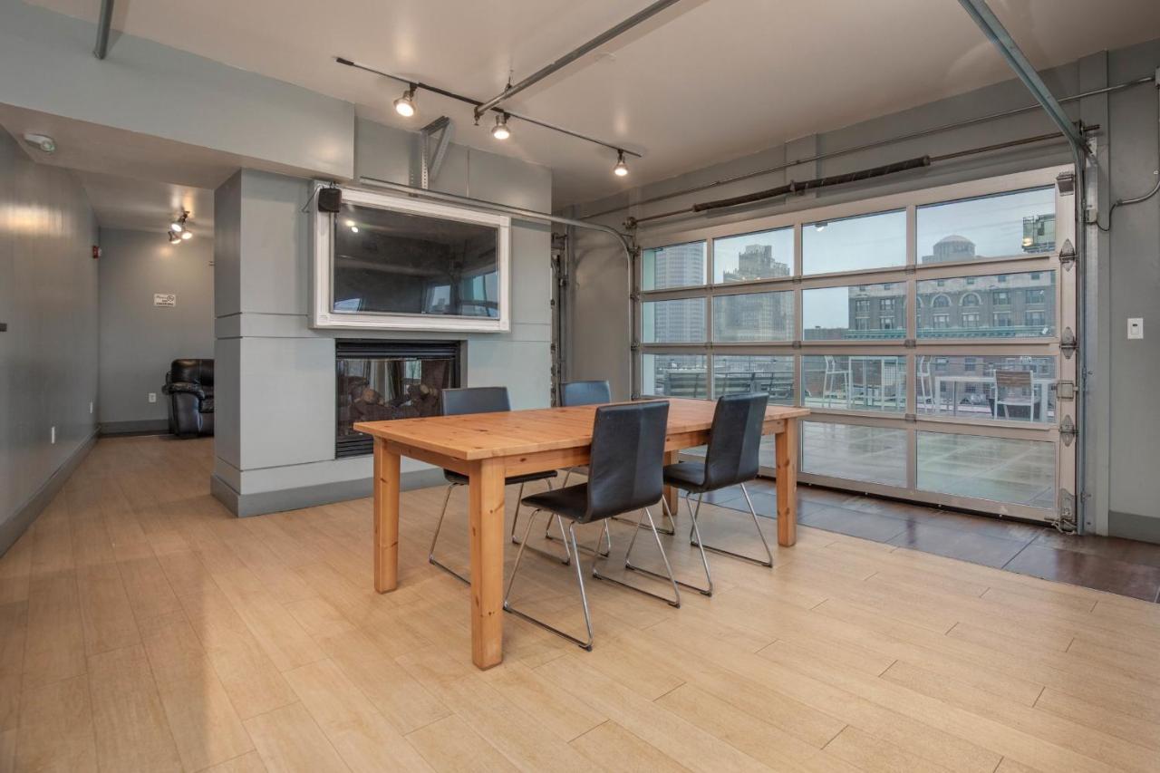 Frontdesk Open 2 Bedroom Apt Near Busch Stadium Saint Louis