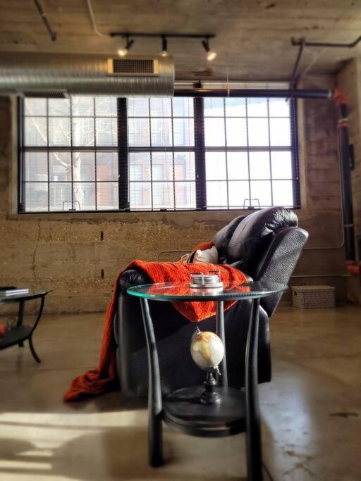 Staycation City Loft Free Gated Parking