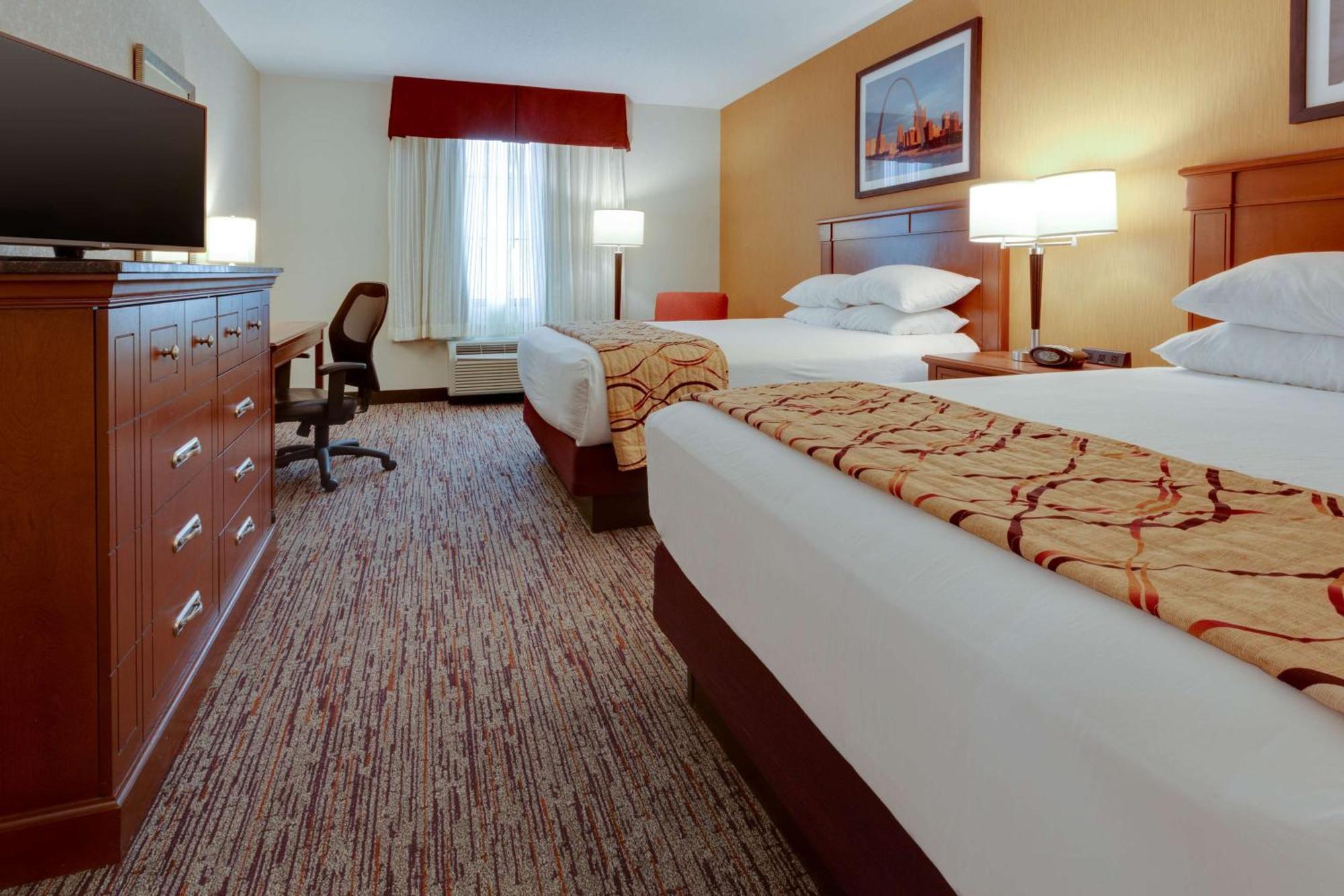 Hotel Drury & Forest Park 3*