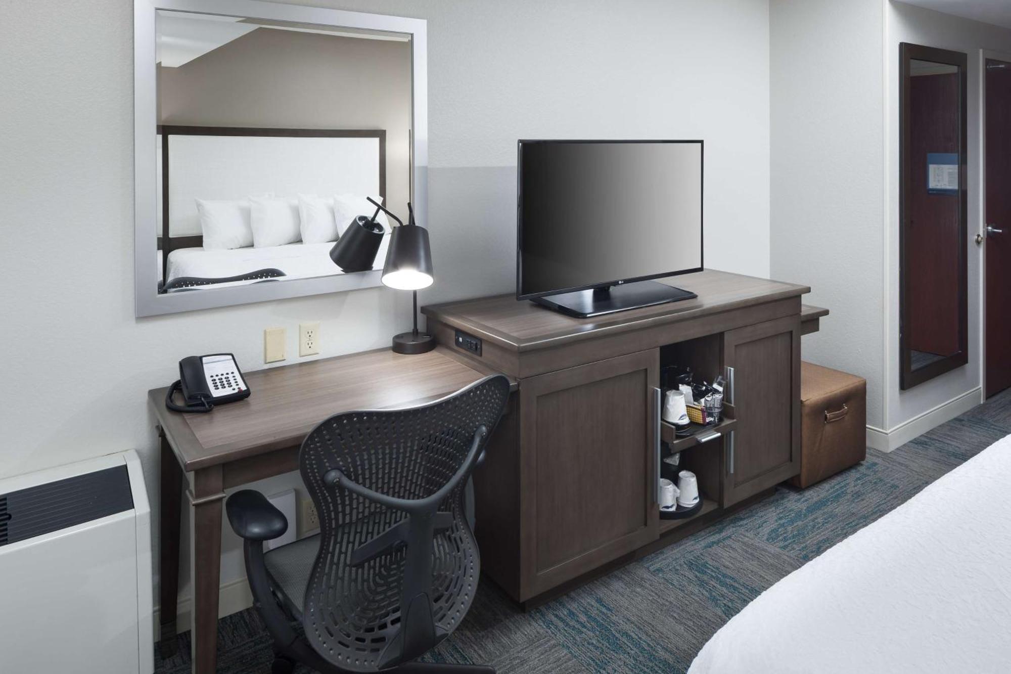 Hampton St Louis- At The Arch Hotel 3*