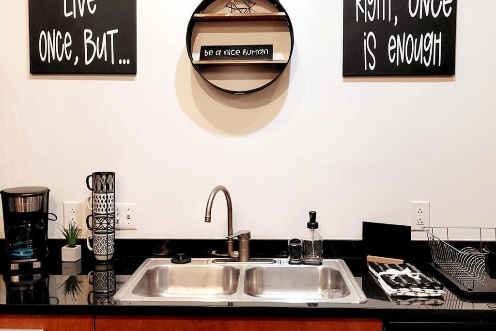 Apartment Staycation City Loft Free Gated Parking