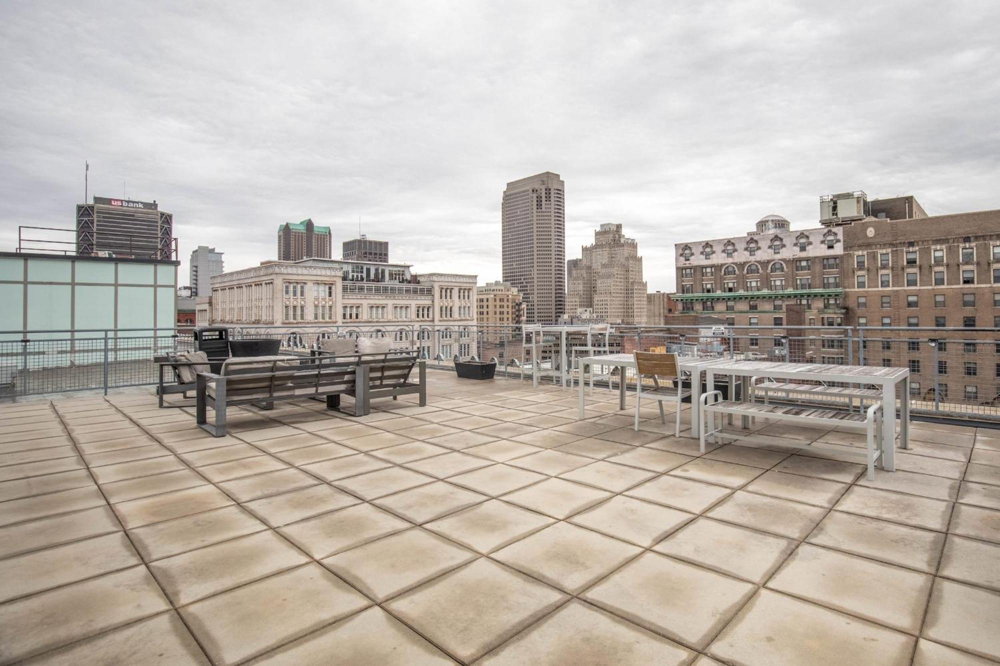 Apartment Frontdesk Open 2 Bedroom Apt Near Busch Stadium
