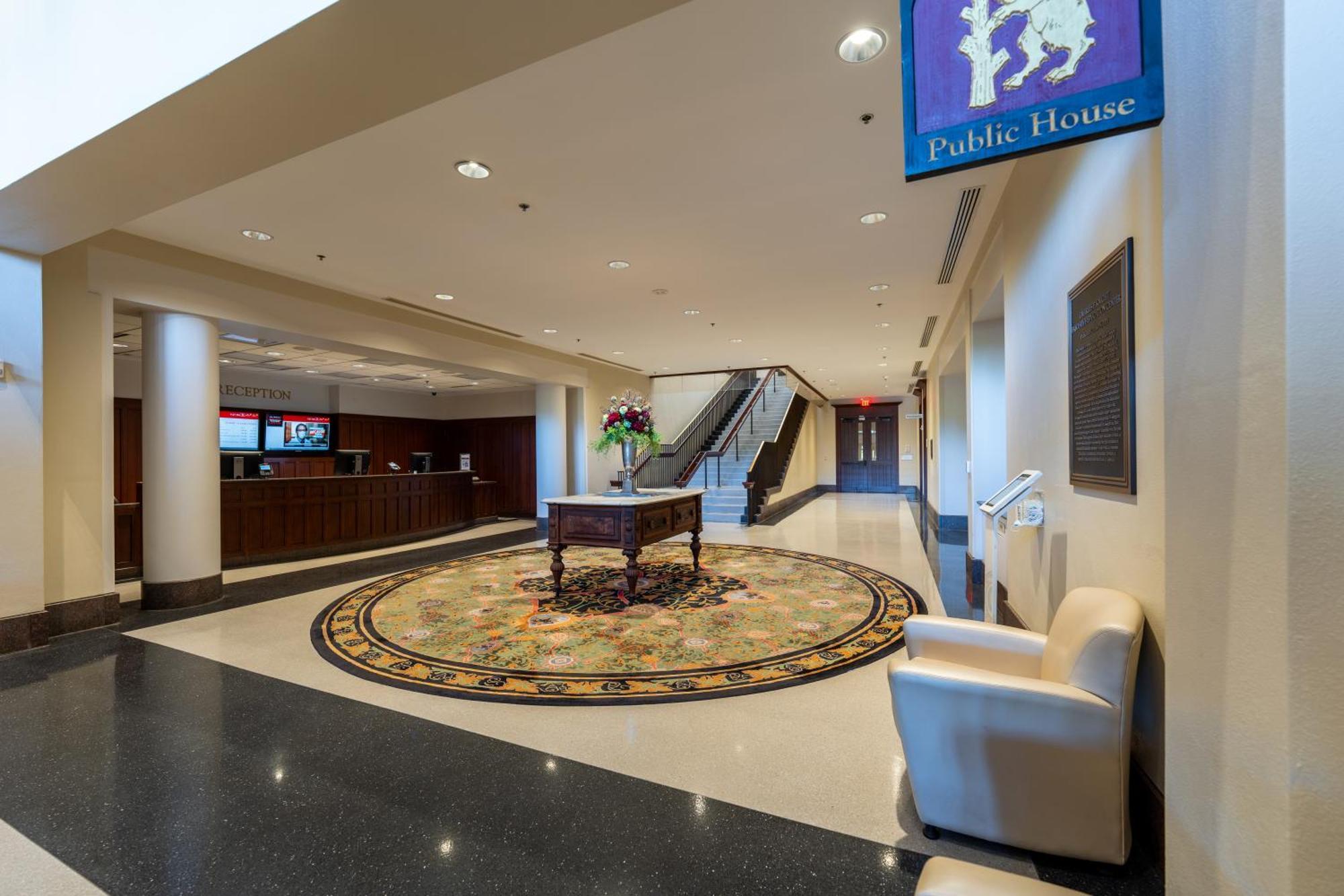 Hotel The Knight Center At Washington 2*
