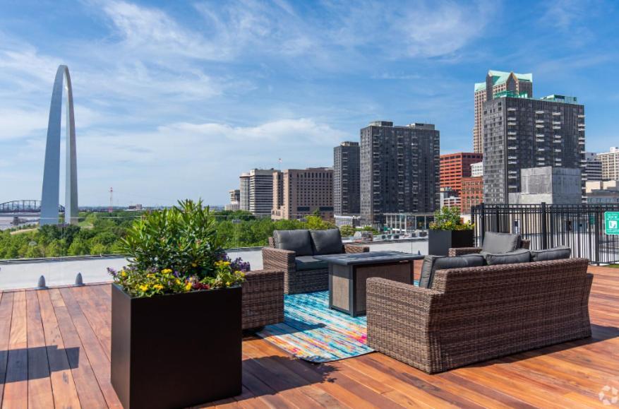 2br Loft-parking-gym-roof Deck-3m *
