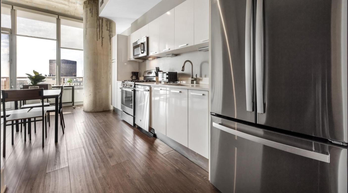 Towers 2103 I Luxury I Stunning Views! Saint Louis