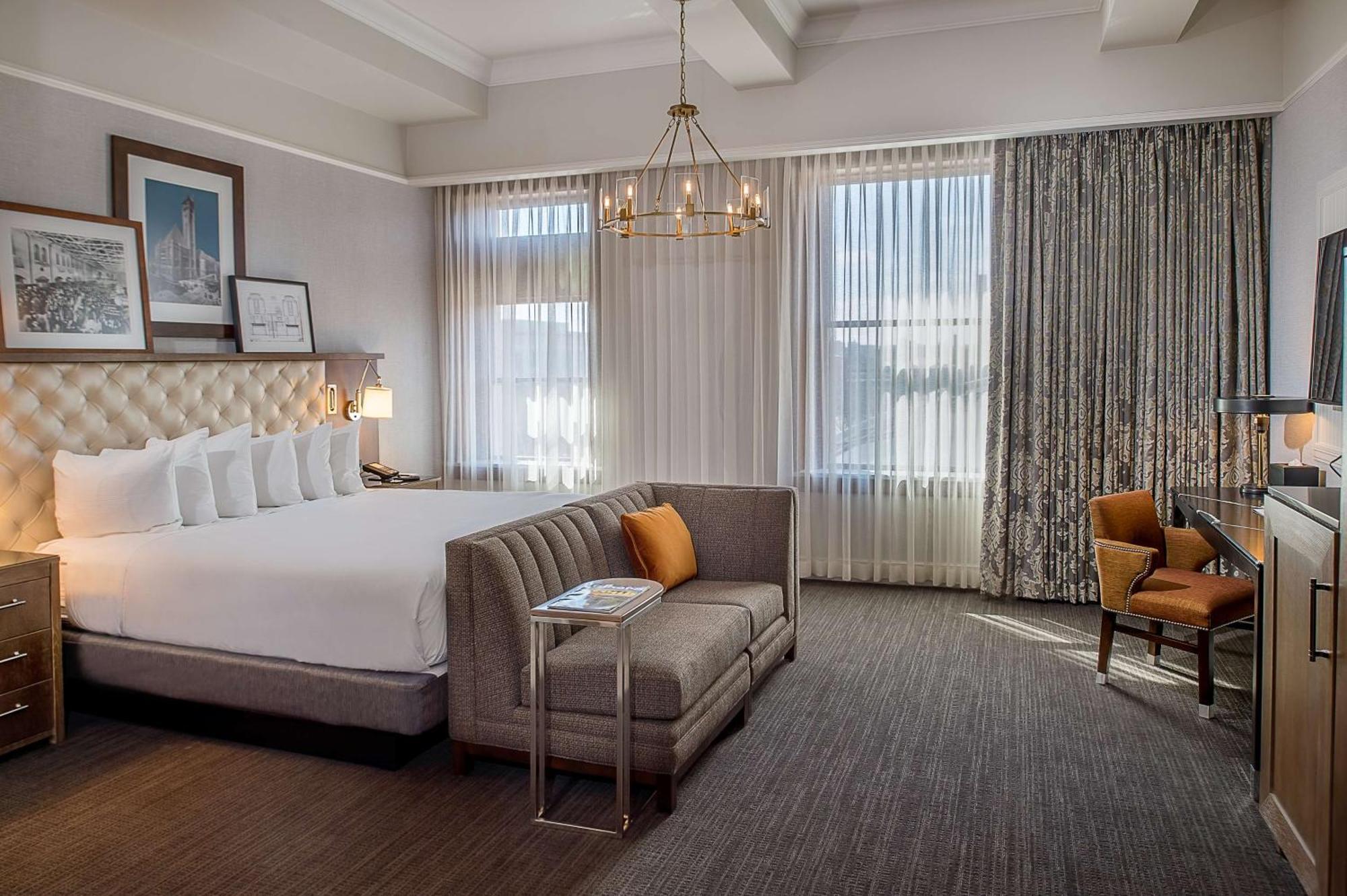 Hotel Union Station Hotel, Curio Collection By Hilton