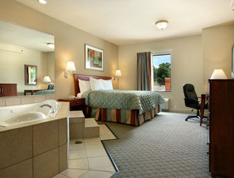 Days By Wyndham Downtown Hotel