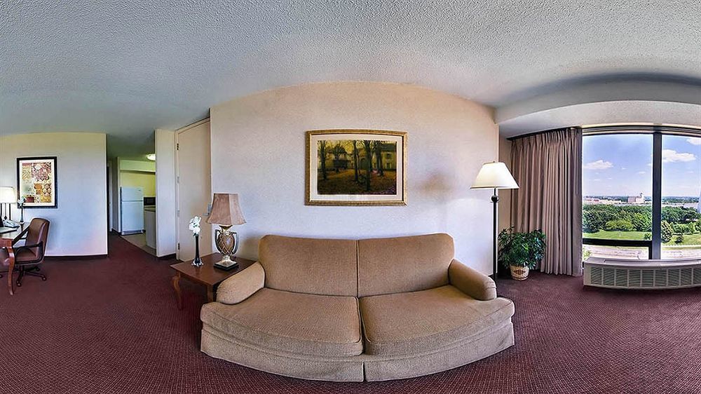 Place Downtown Hotel